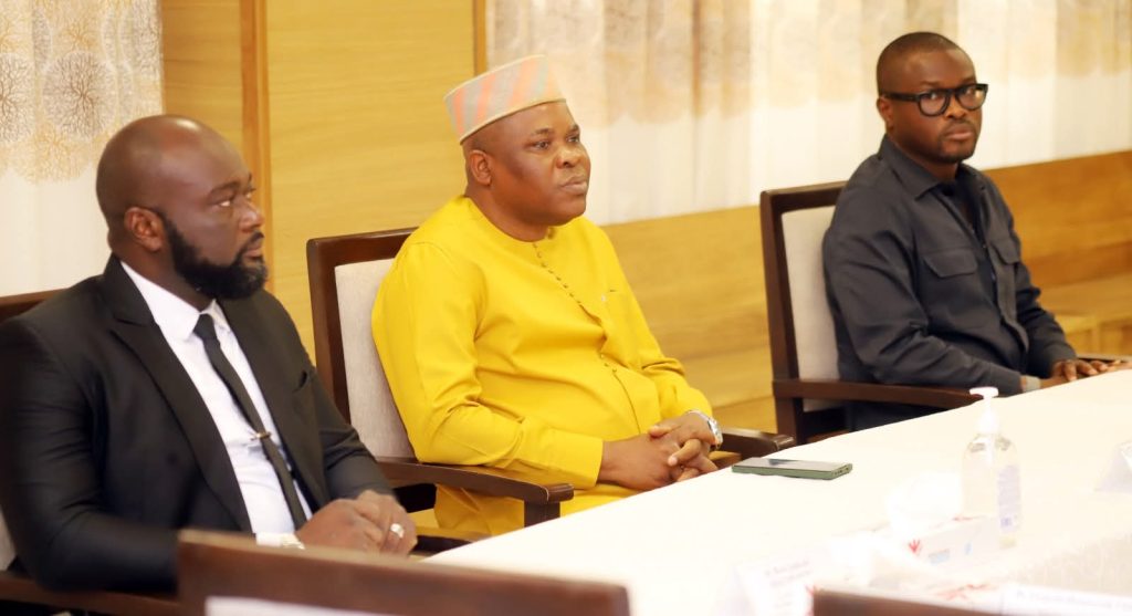 WhatsApp-Image-2025-11-04-at-19.48.23-1024x557 Cour constitutionnelle : Les duos WADAGNI–TALATA et HOUNKPÈ–HOUNWANOU soumis à l’évaluation du collège médical